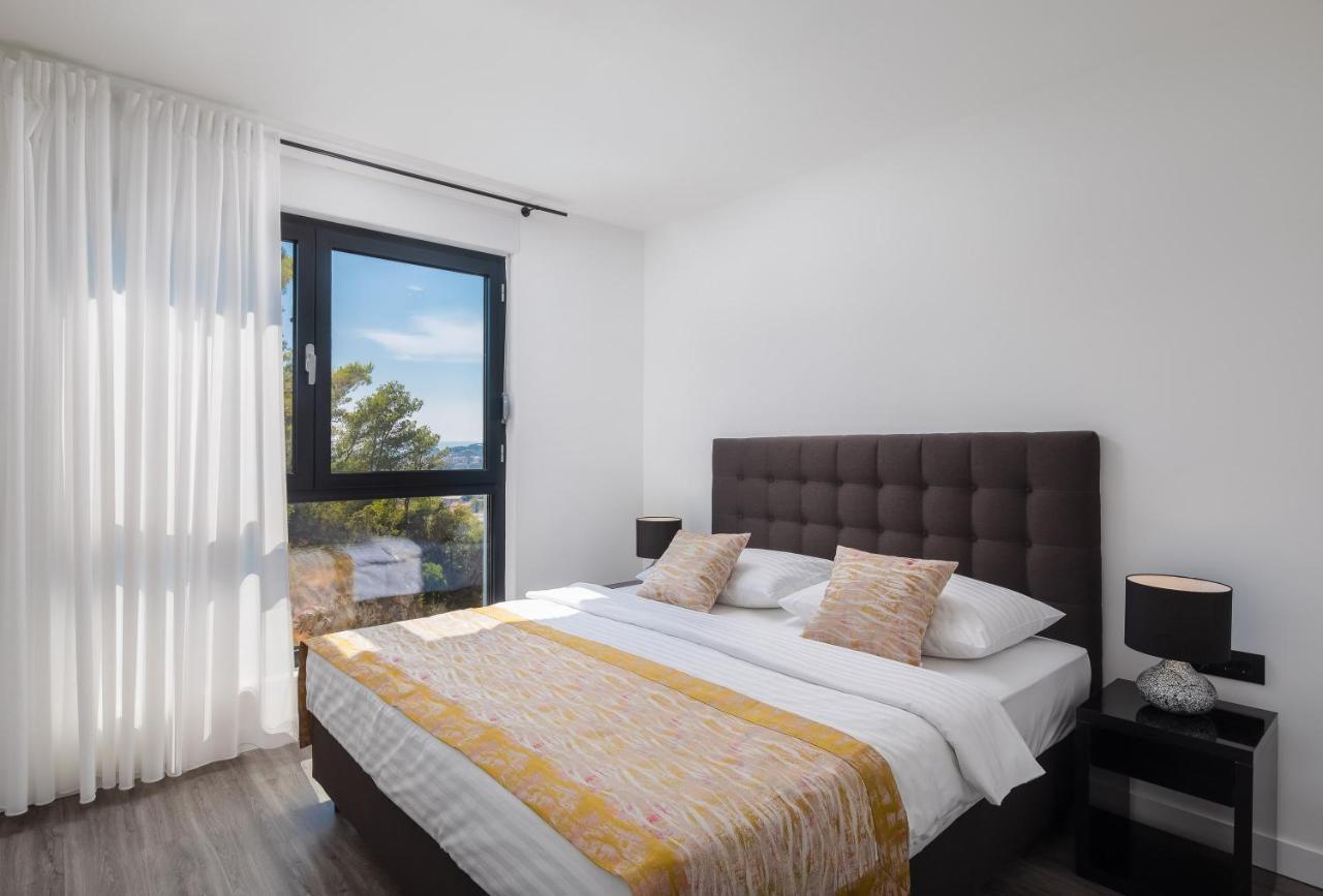 Villa 9 *